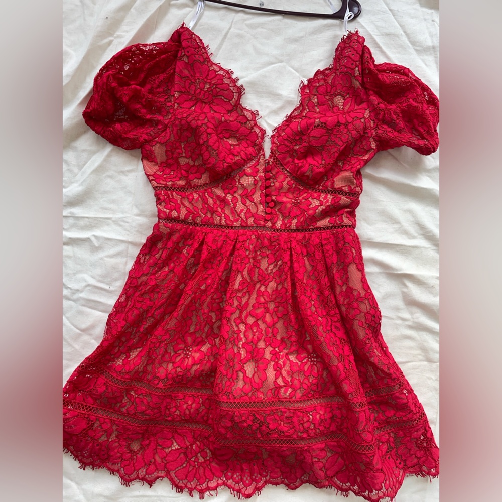 🚨🚨 ‼️Red Lace Dress with Puff Sleeves